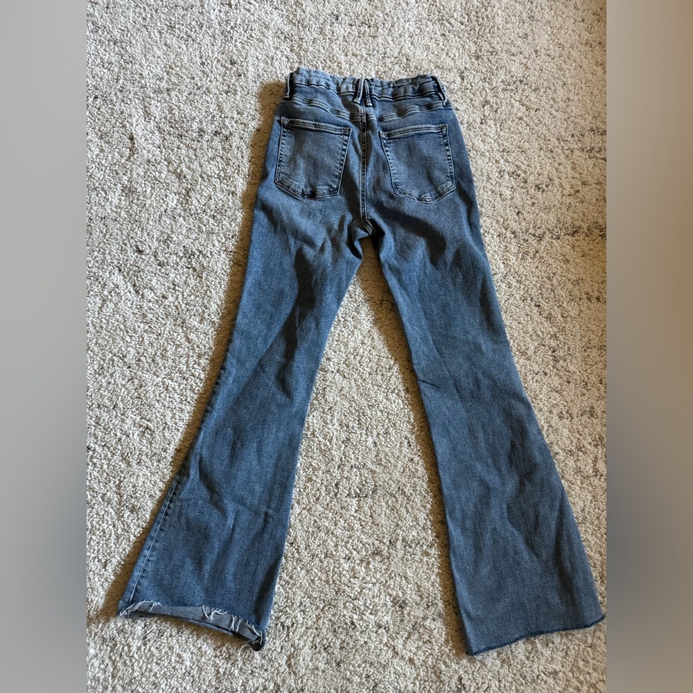 Good American Good Legs Flare Jeans Sz 28 in Indigo 330 Raw Hem - Picture 9 of 10